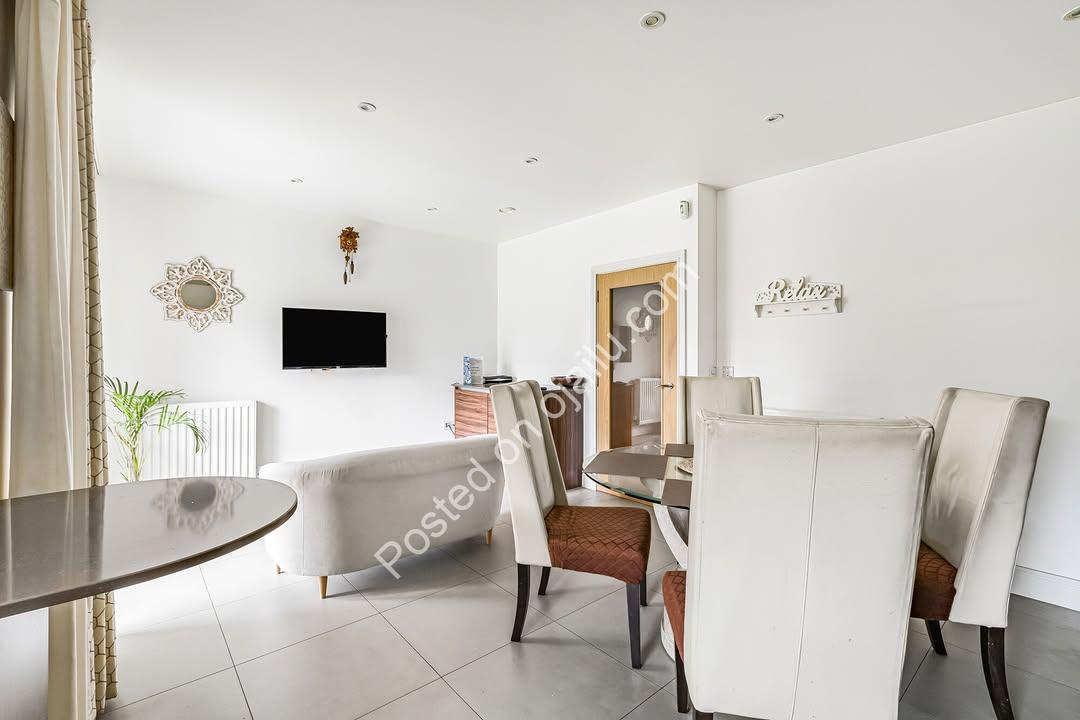 Spacious Family Haven in Millbrook Park