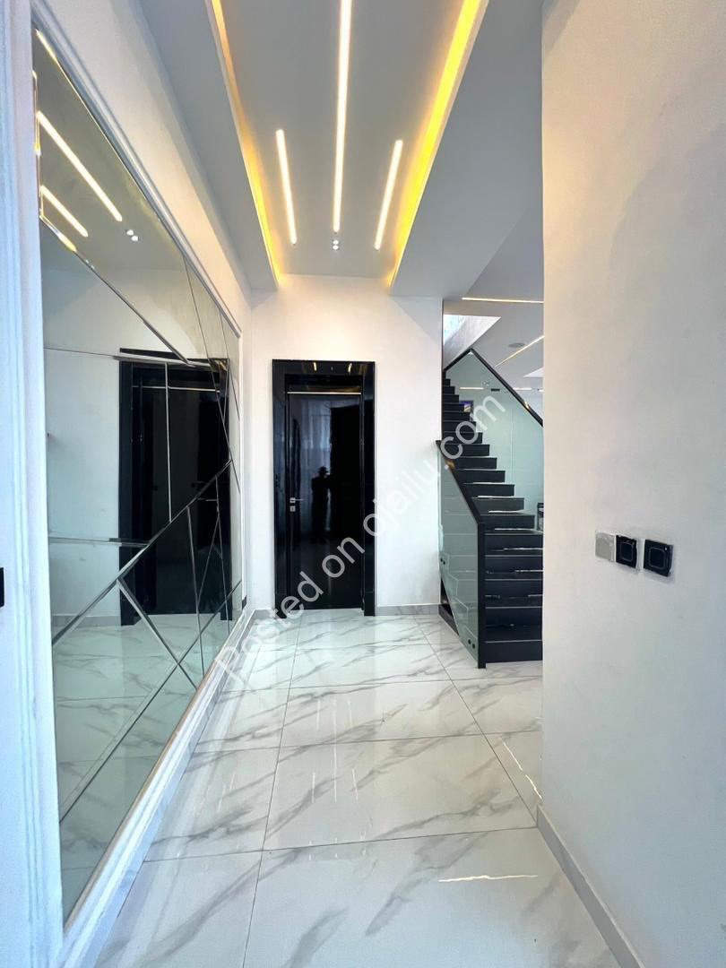 Lekki’s Ultimate Family Sanctuary with Private Pool