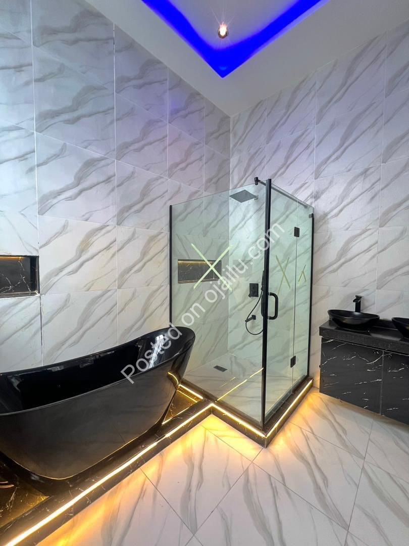 Lekki’s Ultimate Family Sanctuary with Private Pool