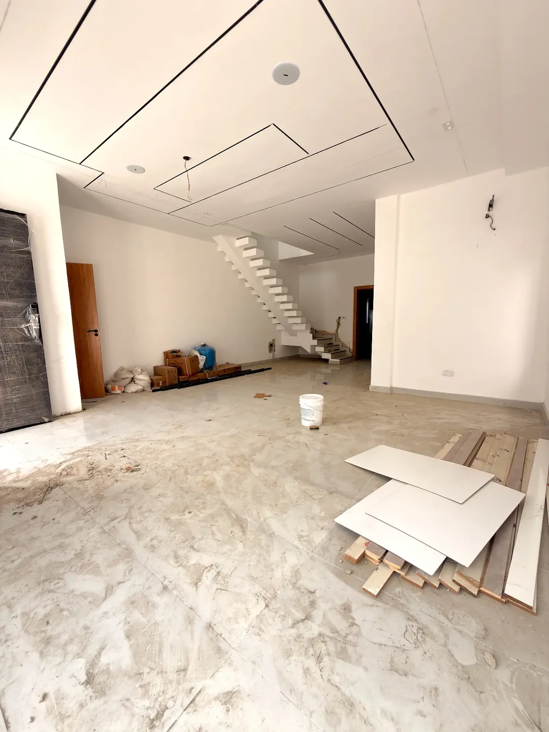 Dream Home Alert: 4BED Ensuite Paradise in Chevron Toll