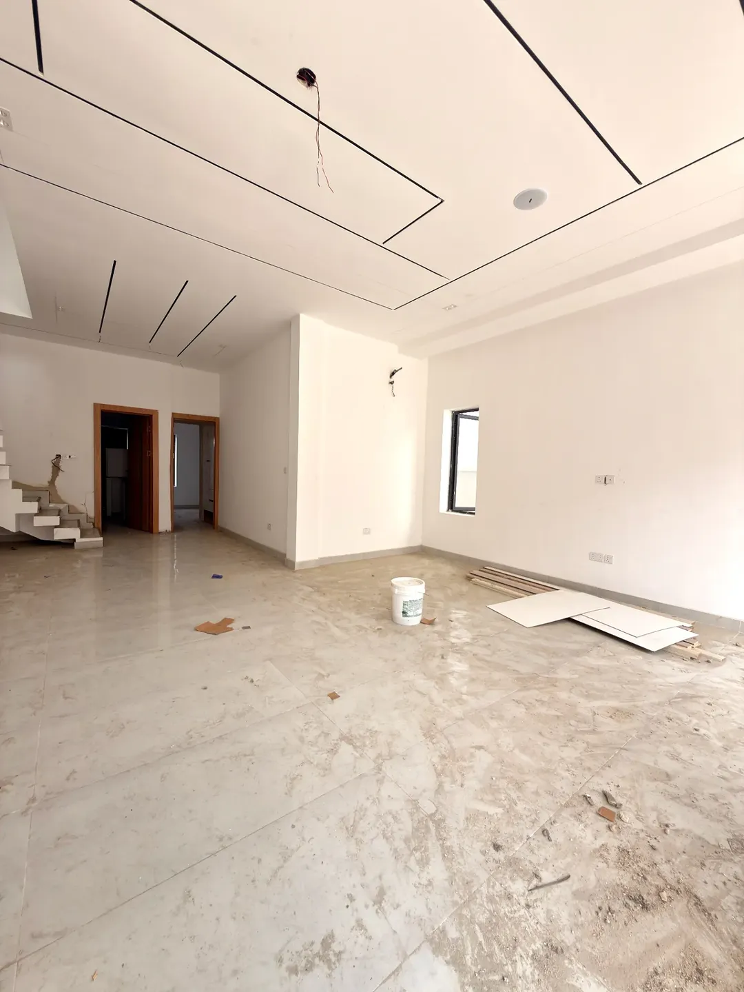 Dream Home Alert: 4BED Ensuite Paradise in Chevron Toll