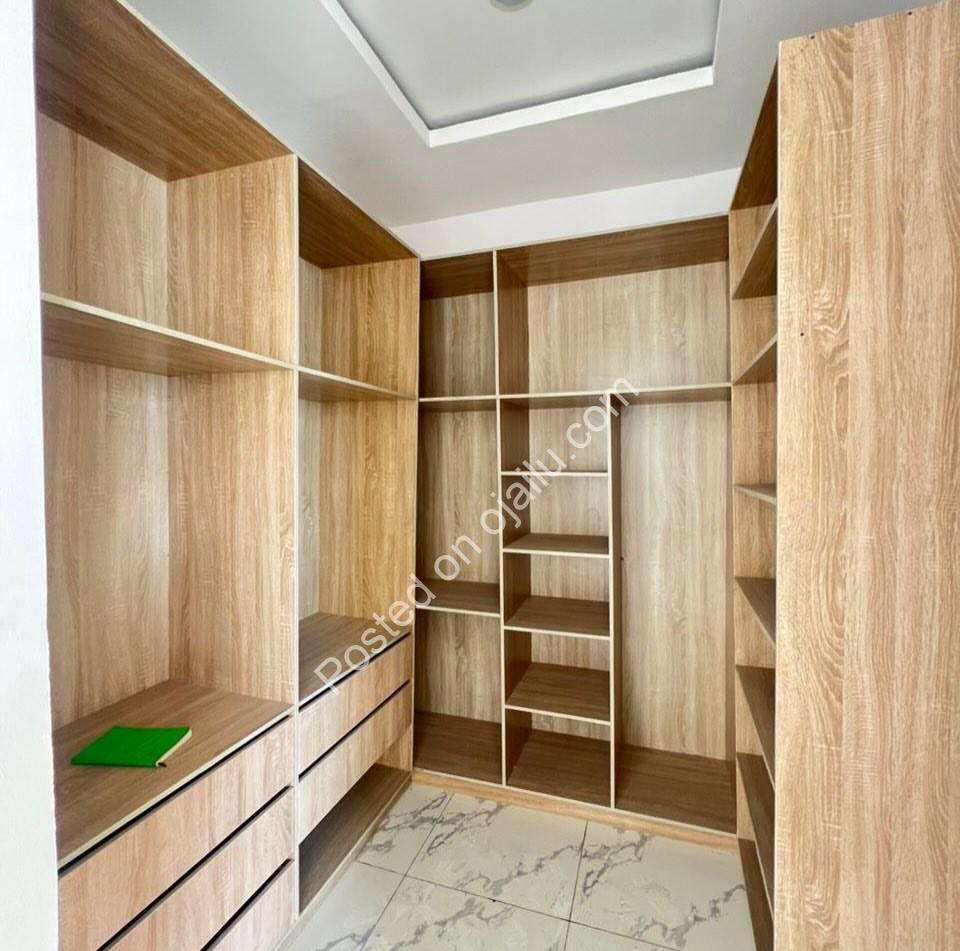 Spacious 4-Bed Duplex with Pool in Ologolo