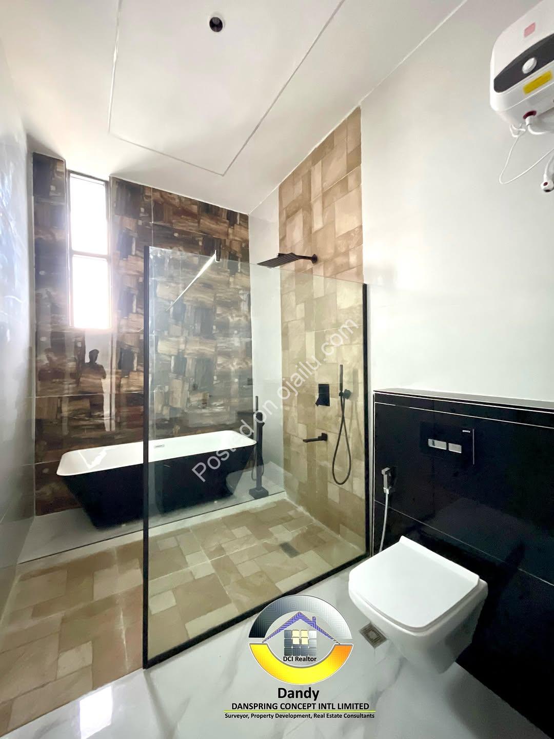 Lekki’s New 5-Bedroom Oasis with Pool & Luxury Finishes