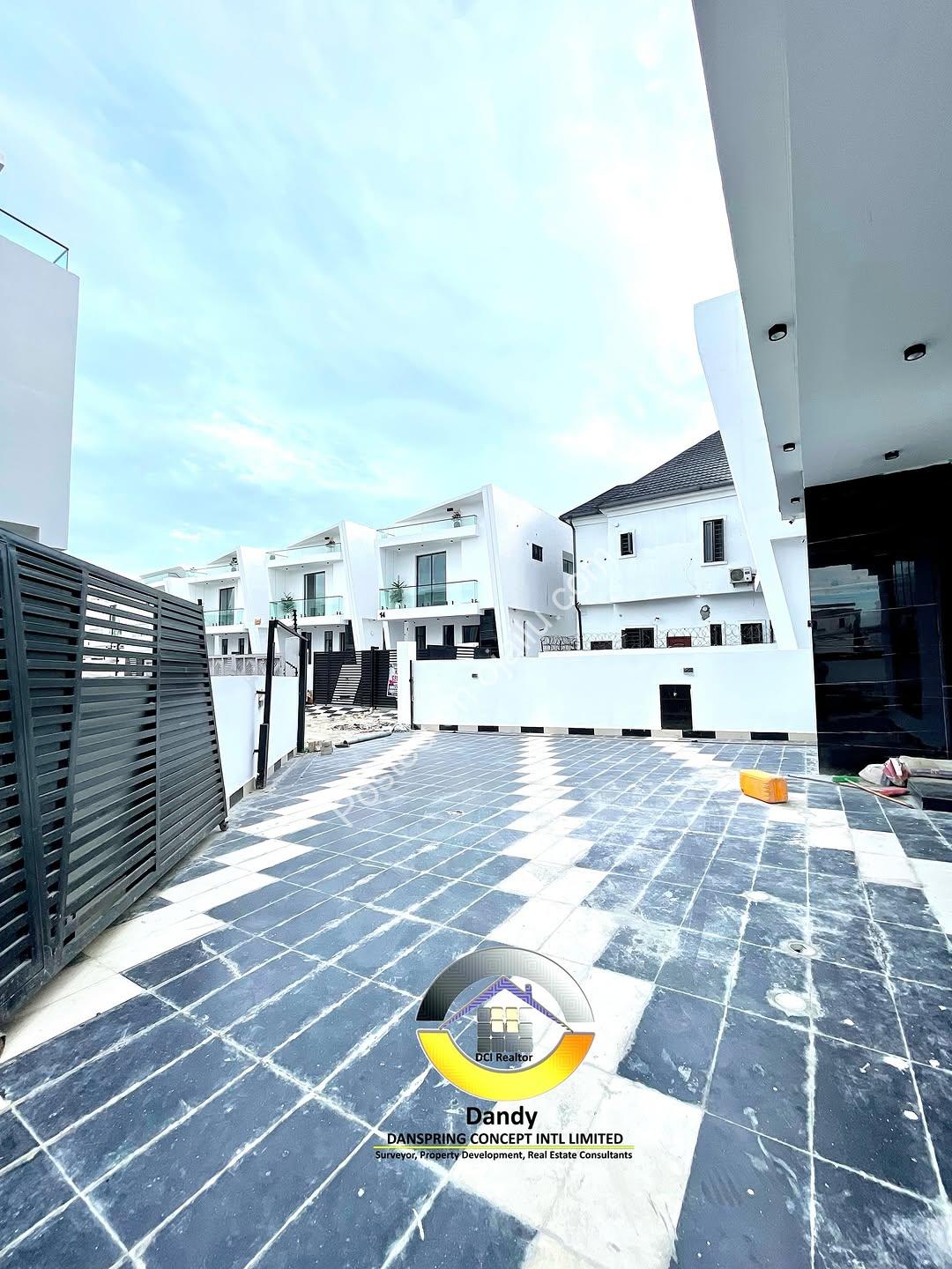 Lekki’s New 5-Bedroom Oasis with Pool & Luxury Finishes