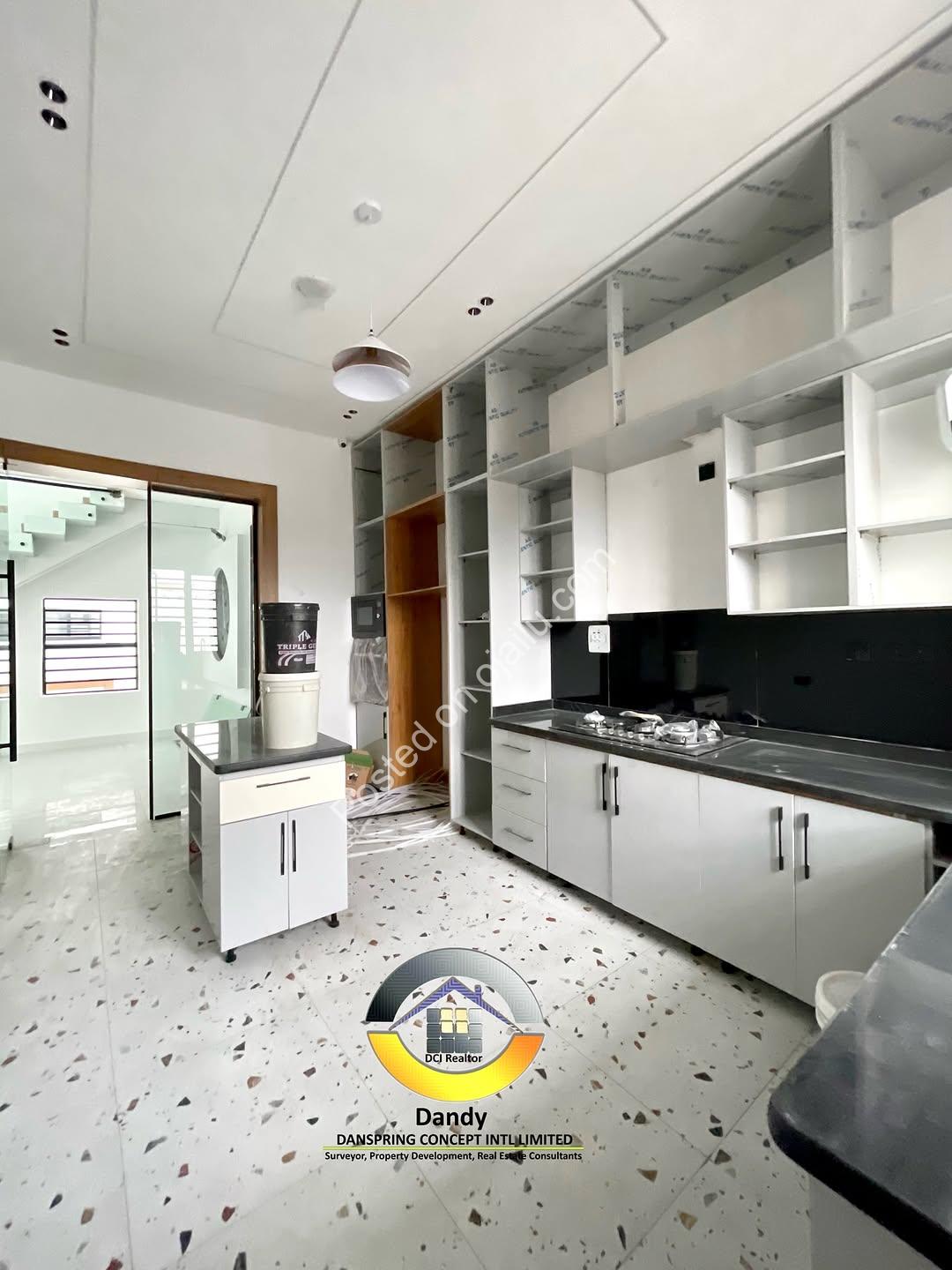 Lekki’s New 5-Bedroom Oasis with Pool & Luxury Finishes