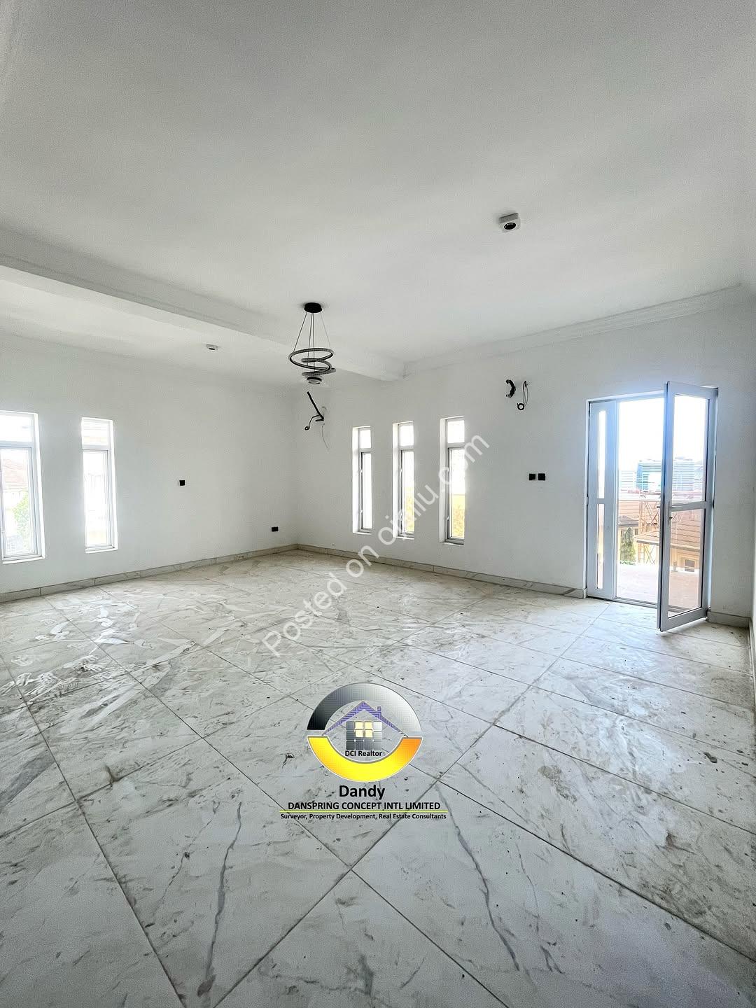 Lekki Phase 1 Maisonettes & Penthouse: 24/7 Power & Security