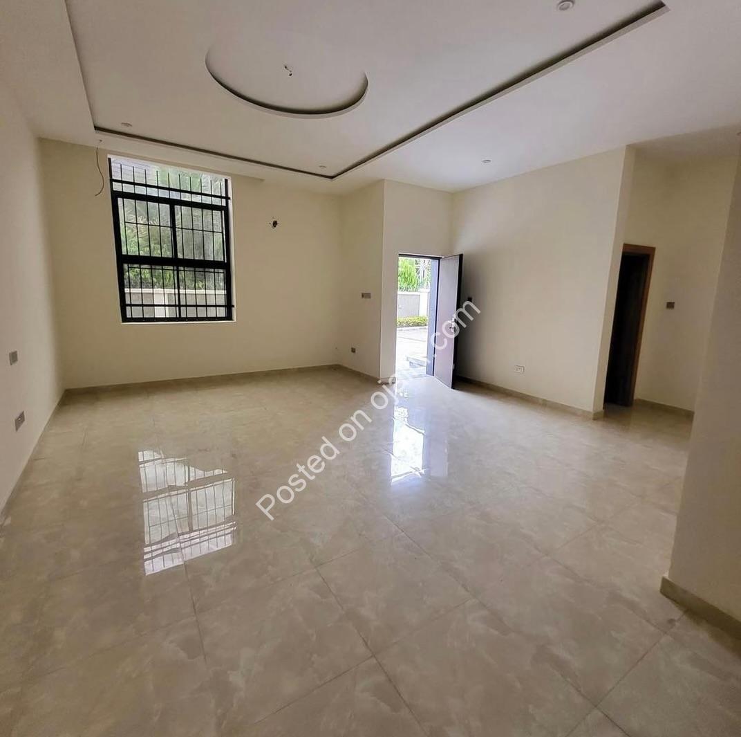 Modern 4-Bed Duplex with BQ in Guzape