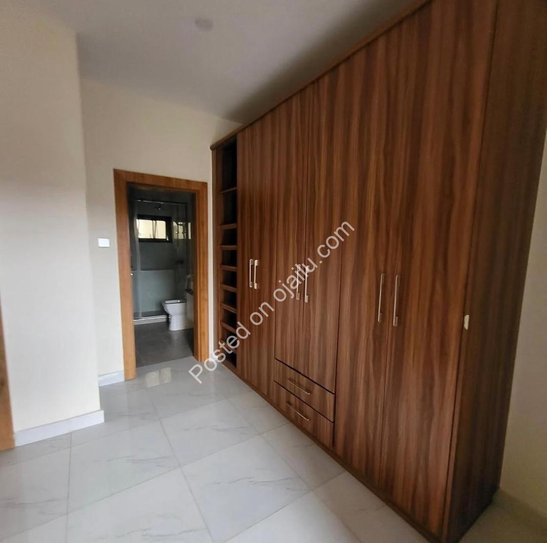 Modern 4-Bed Duplex with BQ in Guzape