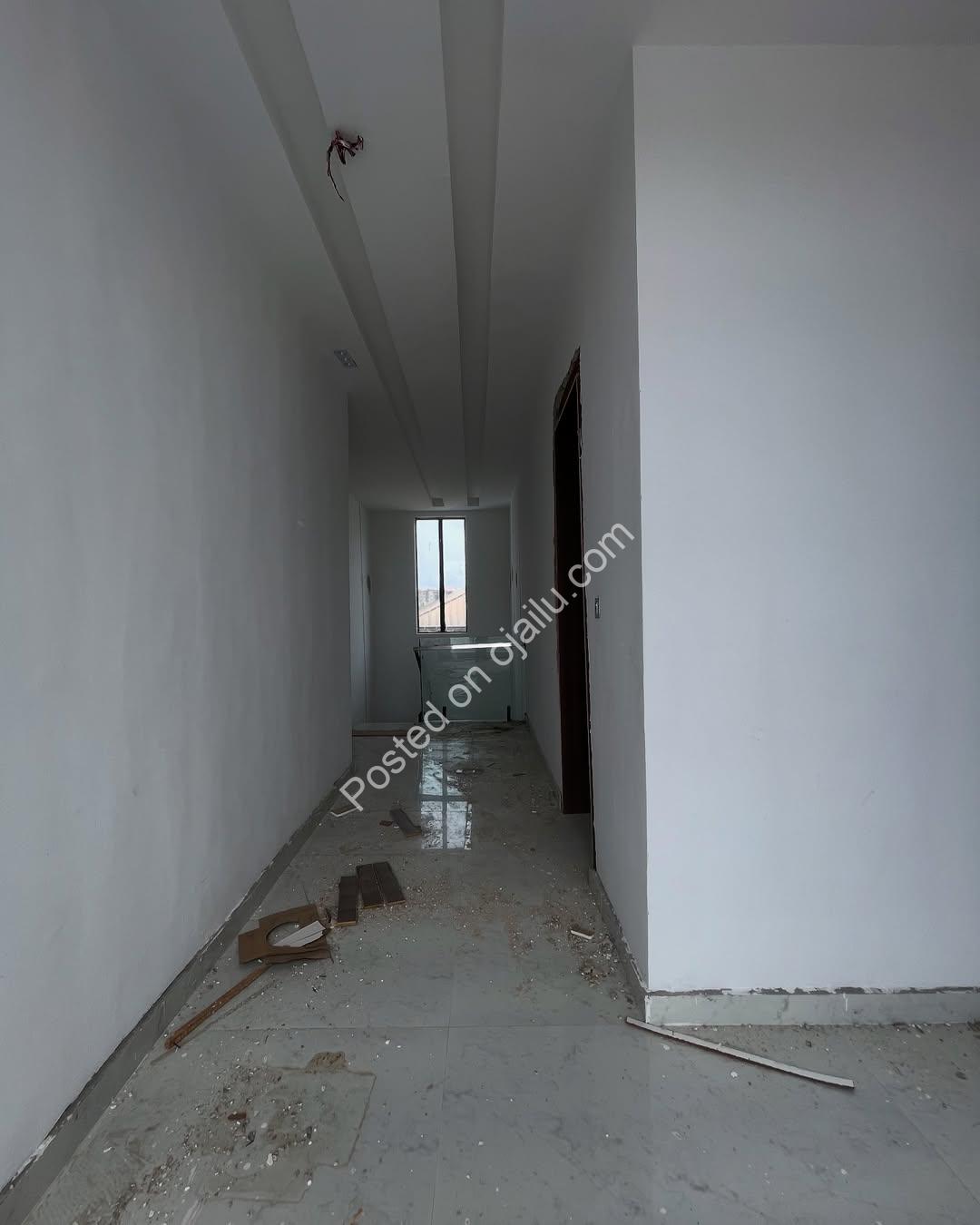 Opulent 5-Bed Duplex with Resort-Style Pool