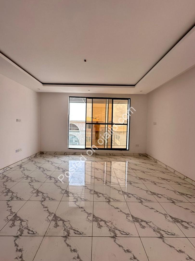 Coastal Road Gem: 3 Luxe 4-Bed Semis in Lekki