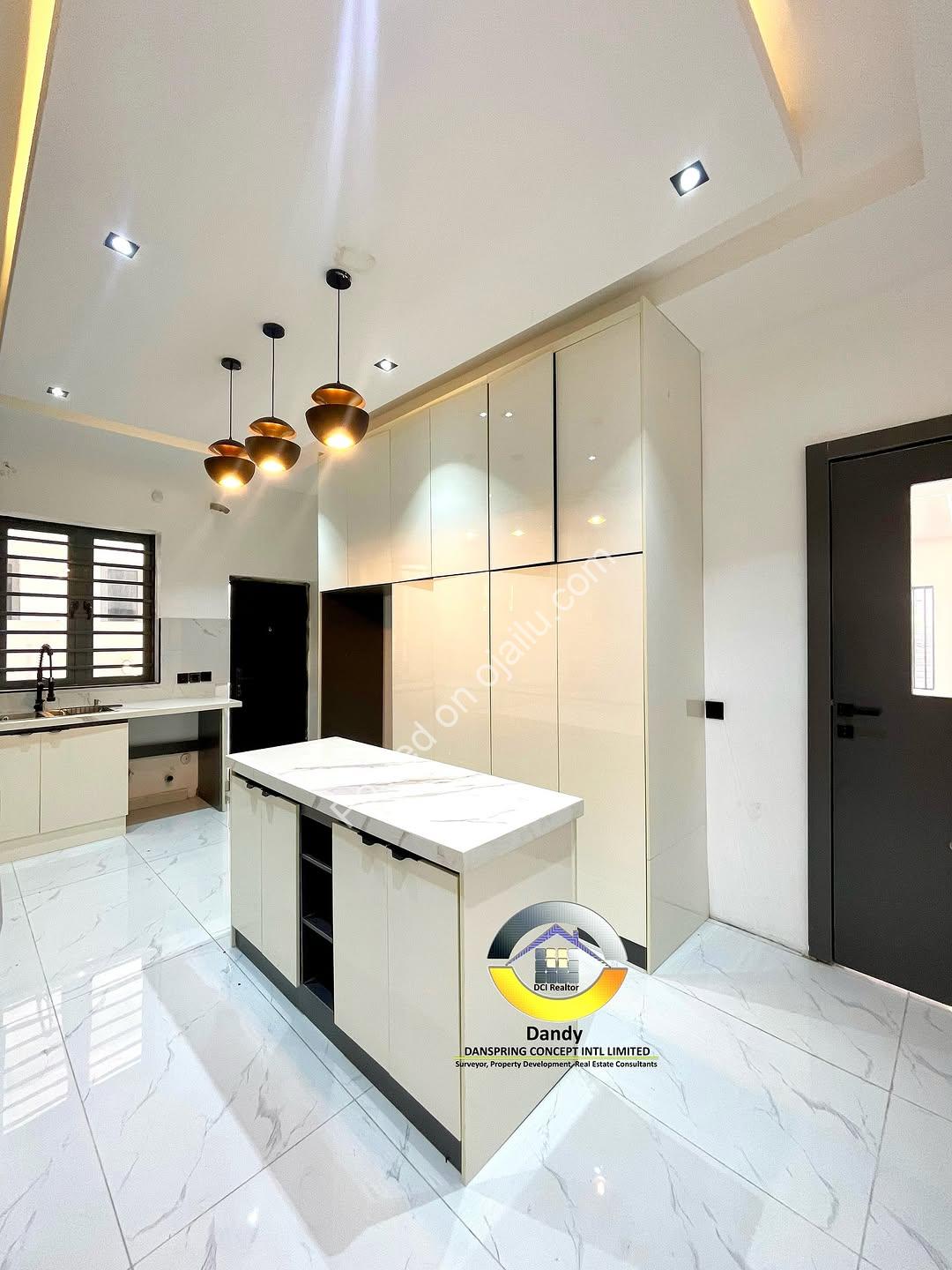 Lekki’s Grand 5-Bedroom Oasis with BQ