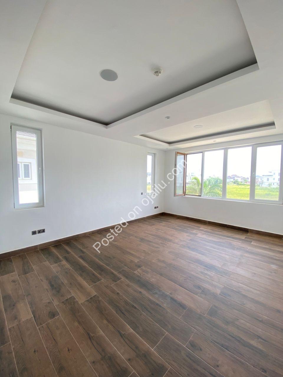 Lagos Opulence: 4BR Poolside Estate with Cinema