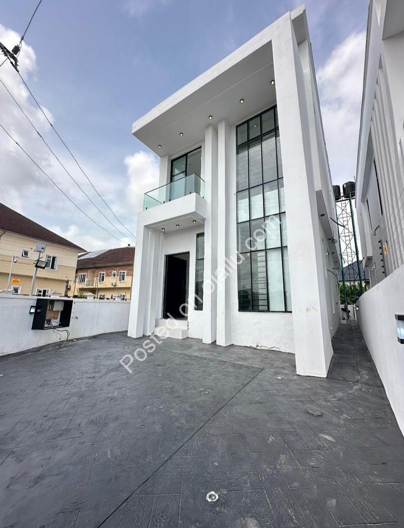 Modern 4-Bed Duplex: Secure, Automated Lekki Living