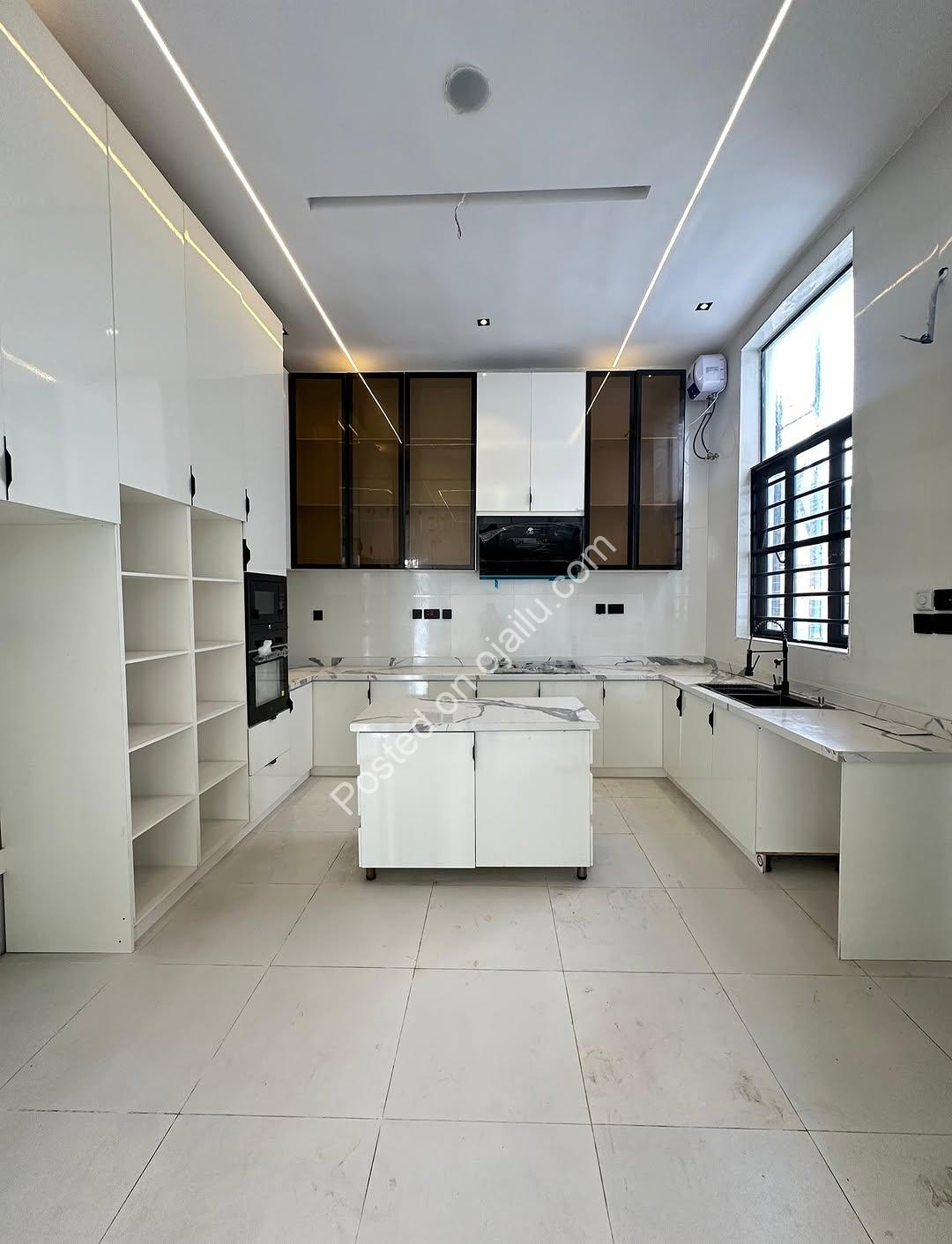 Modern 4-Bed Duplex: Secure, Automated Lekki Living