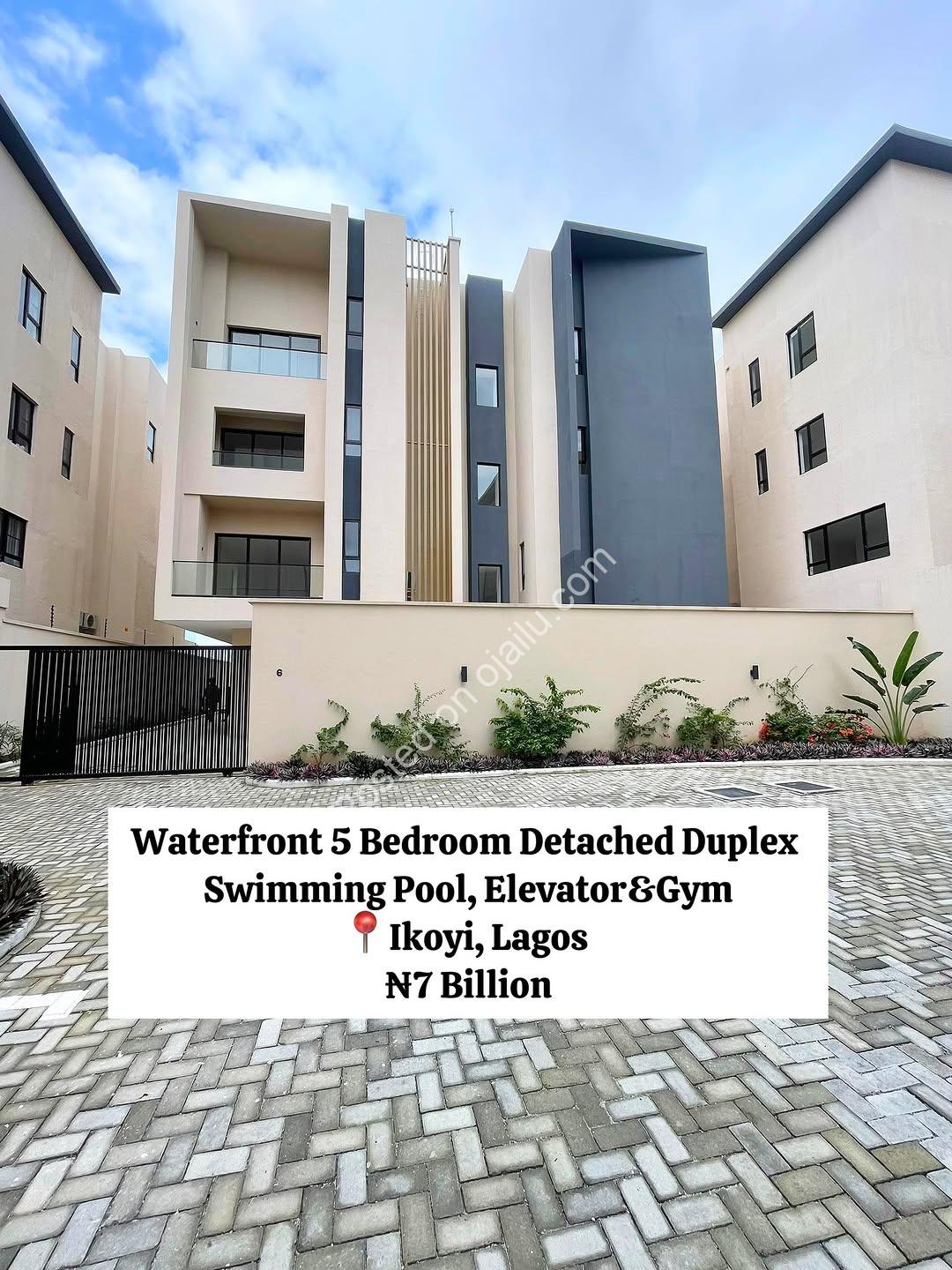 Waterfront Majesty: 5-Bed Ikoyi Palace with Pool & Gym