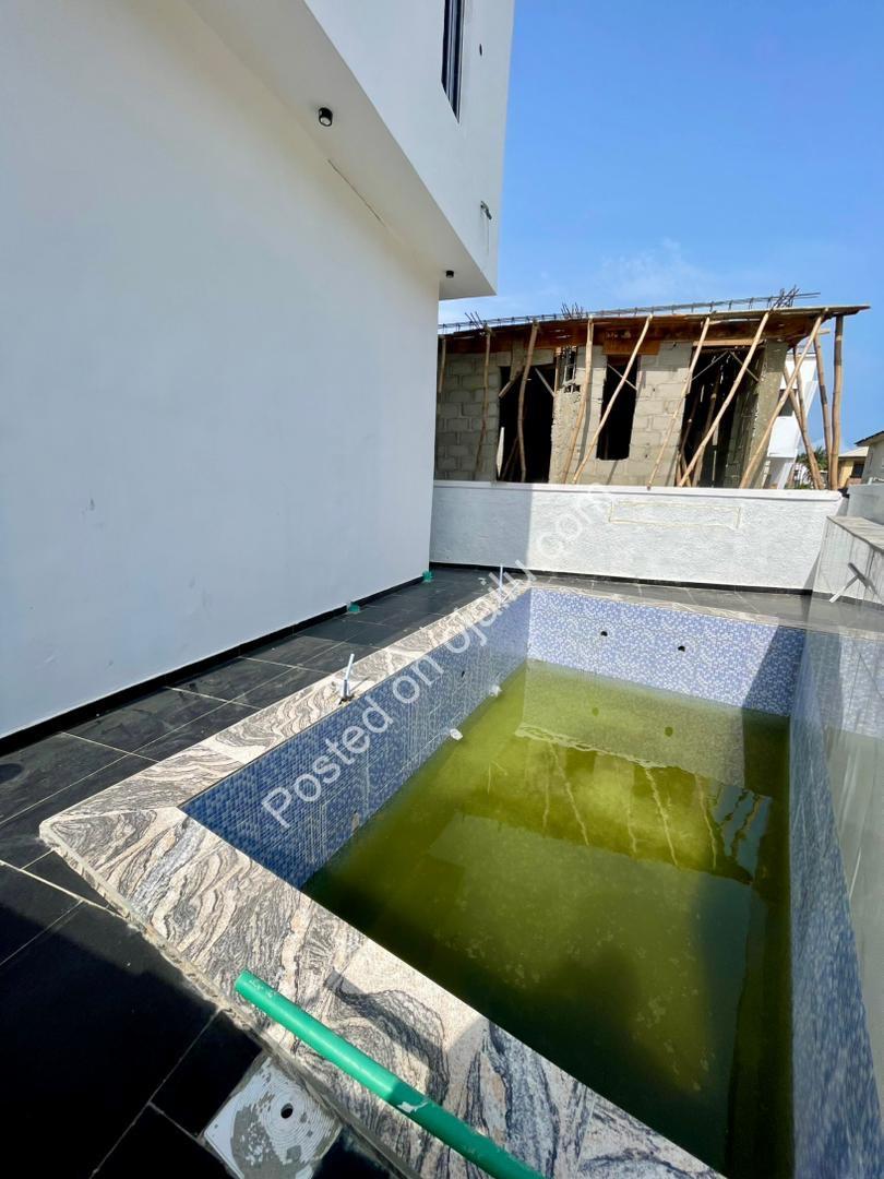 Sleek 5-Bed Haven with Resort-Style Pool in Ikota