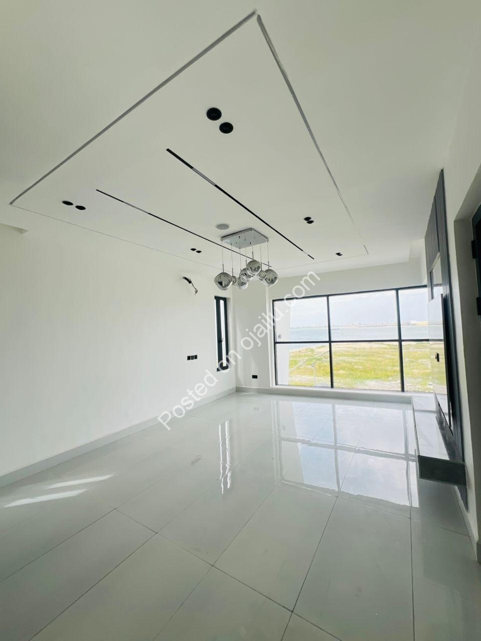 Lagos Luxury: 5-Bed Duplex with Cinema & Pool