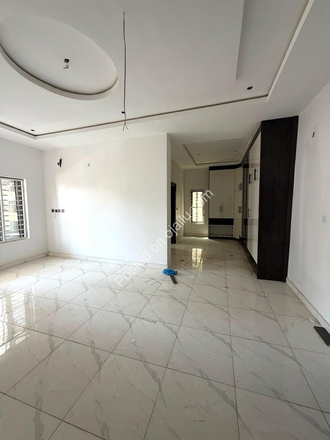 Elegant 7-Bed Estate Gem with Pool & BQ