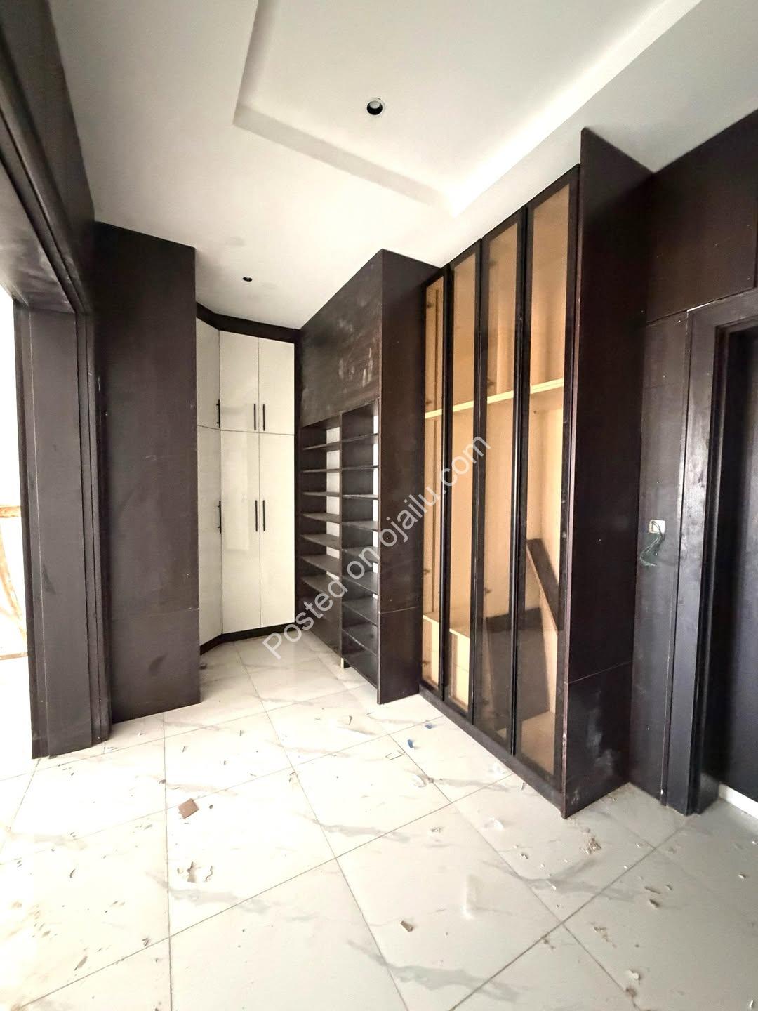 Elegant 7-Bed Estate Gem with Pool & BQ