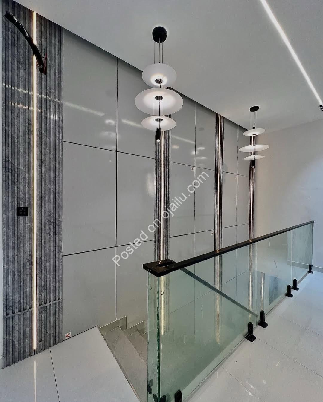 Exquisite 5-Bedroom Haven with Pool in Chevron