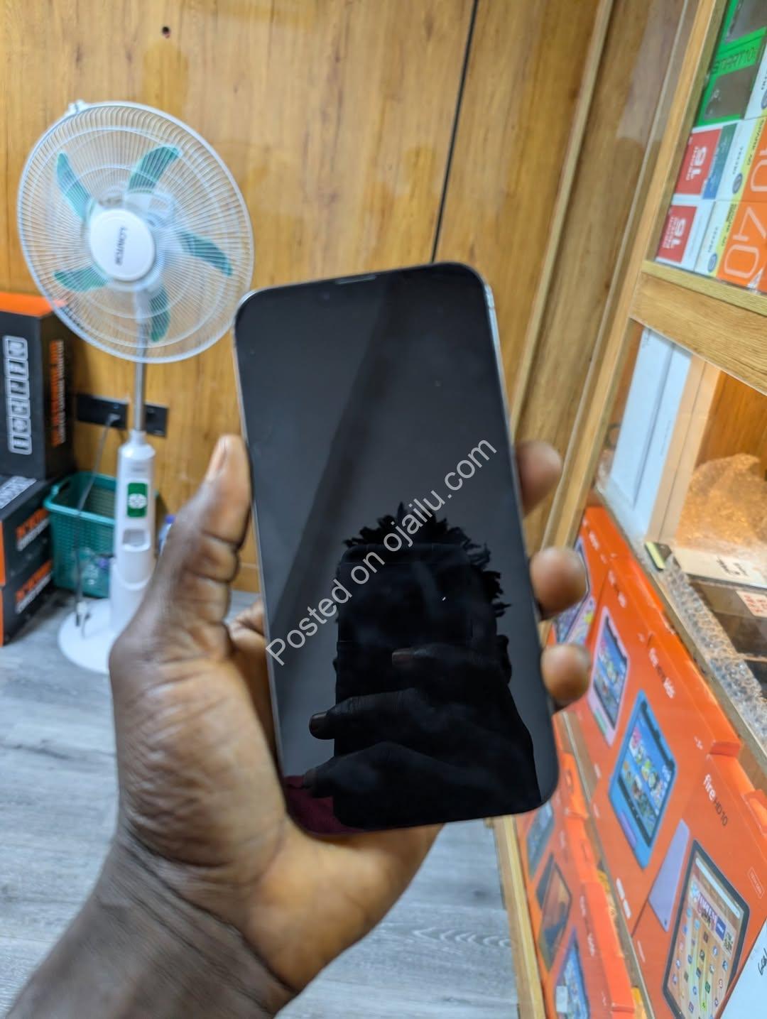 Unbeatable UK iPhone 13 Pro Max: Premium Power, Pristine