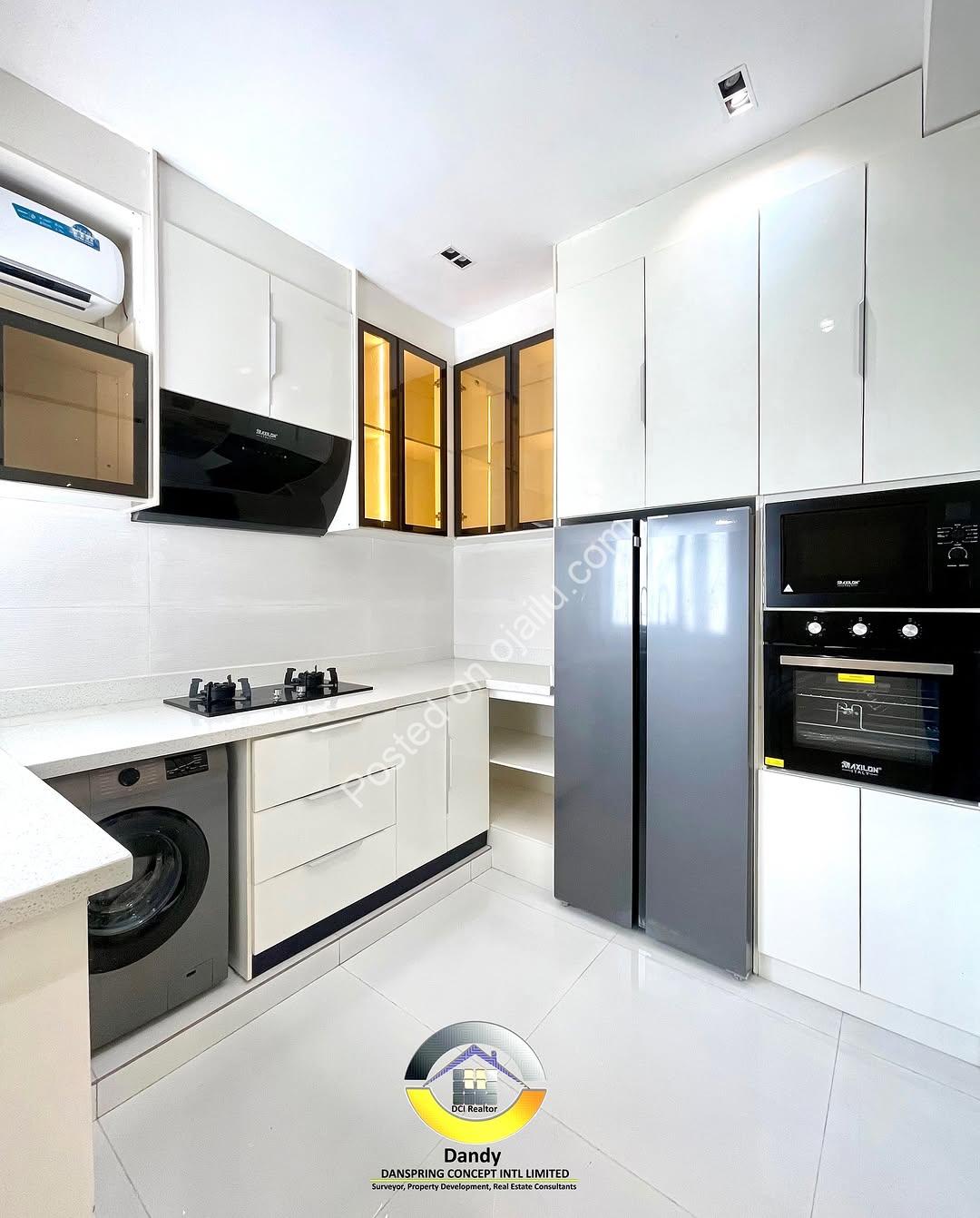 Lekki’s Finest: 2-Bedroom Haven with Pool & Gym