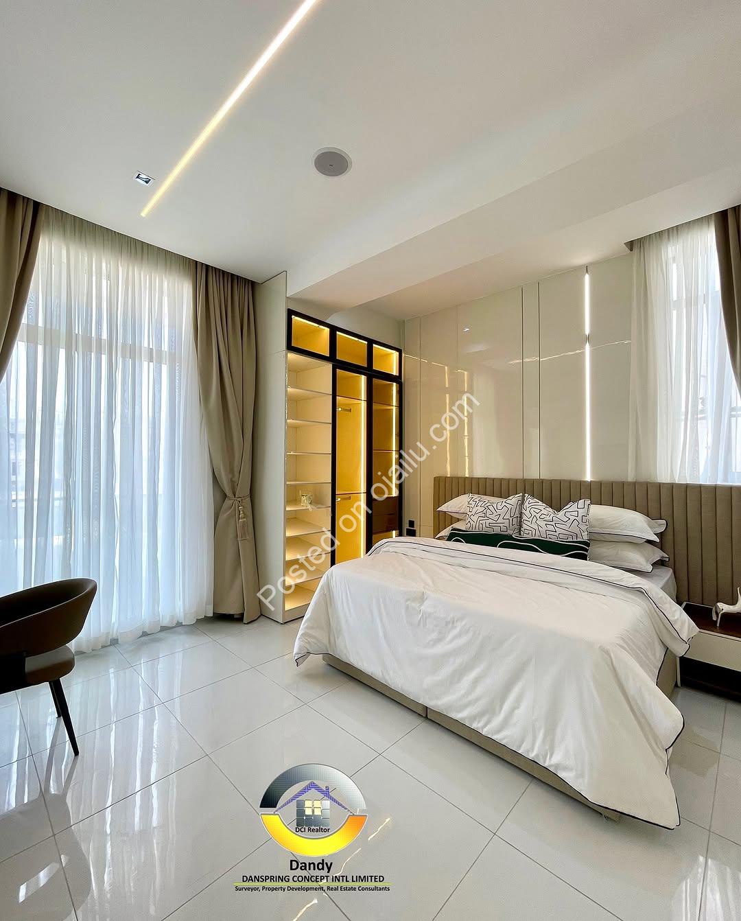 Lekki’s Finest: 2-Bedroom Haven with Pool & Gym