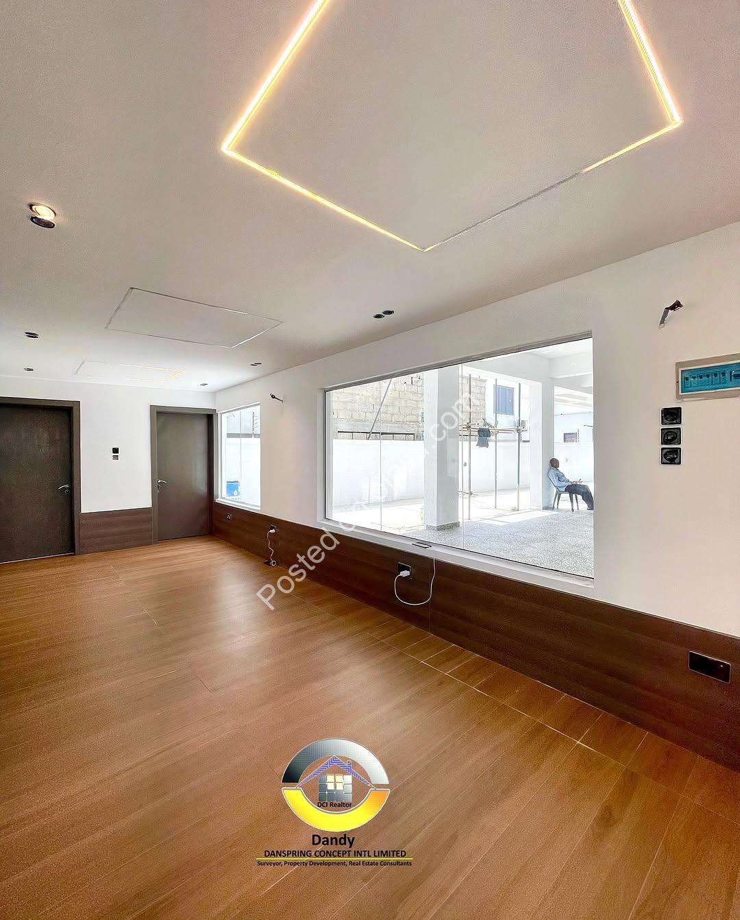 Lekki’s Finest: 2-Bedroom Haven with Pool & Gym