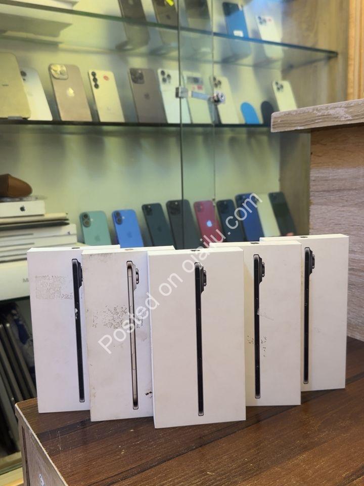 iPhone Air 256GB: Unbelievably Thin, Powerfully Light
