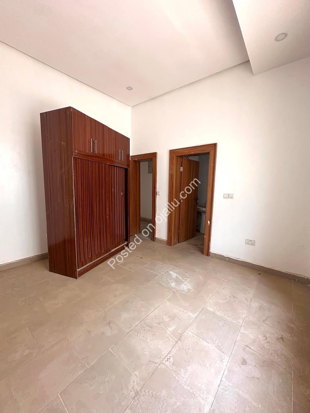 Prime 3-Bed Serviced Apartments in Jahi