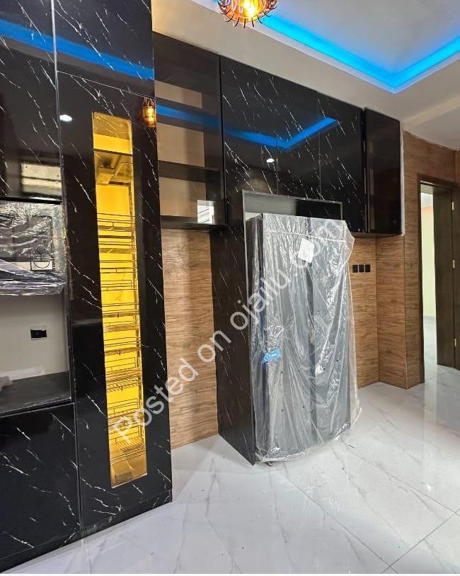 Lekki Phase 1: Brand New 2 & 3-Bedroom Apartments with BQ