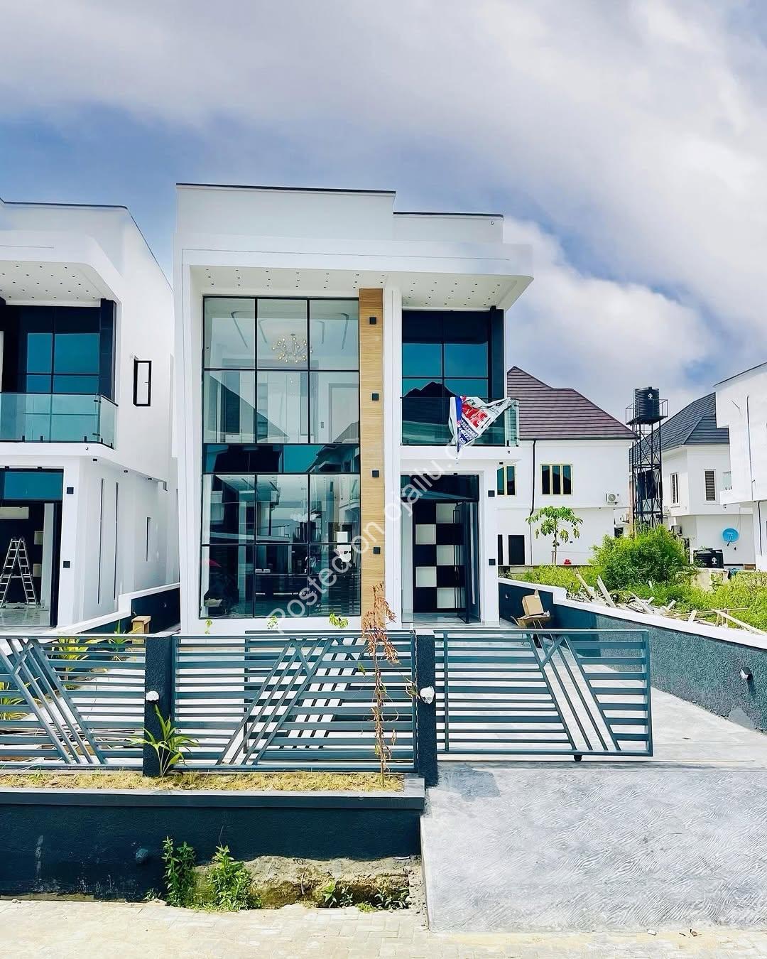 Elegant 5-Bedroom Haven with Pool & BQ