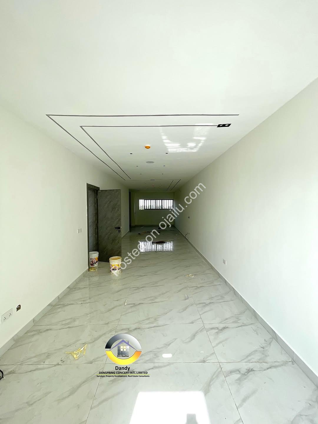 Lekki’s Ultimate 4-Bedroom Haven with Rooftop Oasis