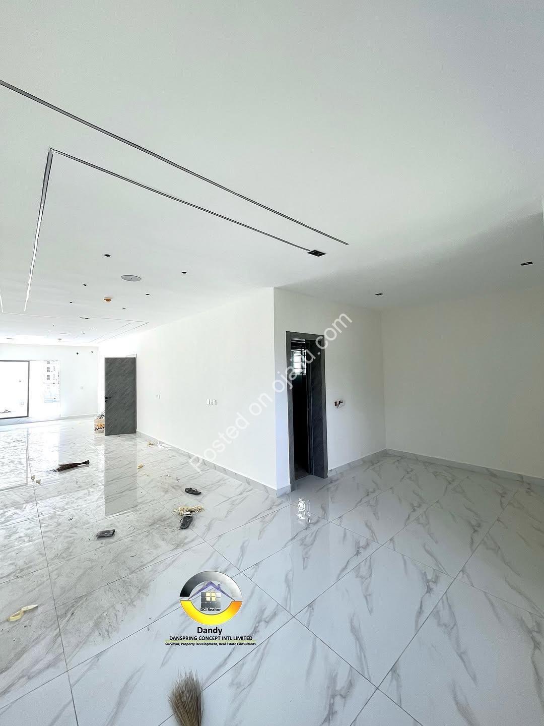 Lekki’s Ultimate 4-Bedroom Haven with Rooftop Oasis