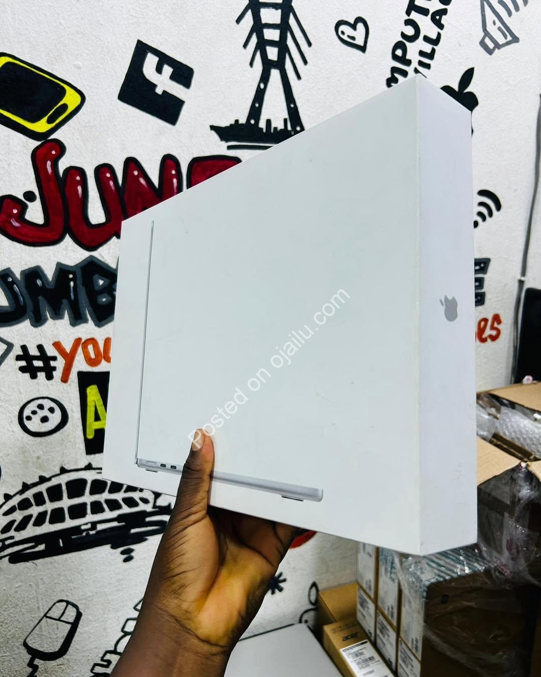 Unleash Power: MacBook Air M4, 16GB, 256GB, Fresh & Ready