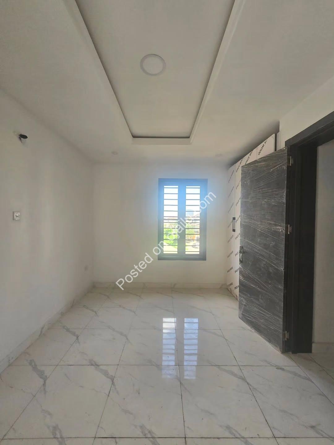 Serene Maryland Haven: 4-Bed Ensuite Duplex with BQ