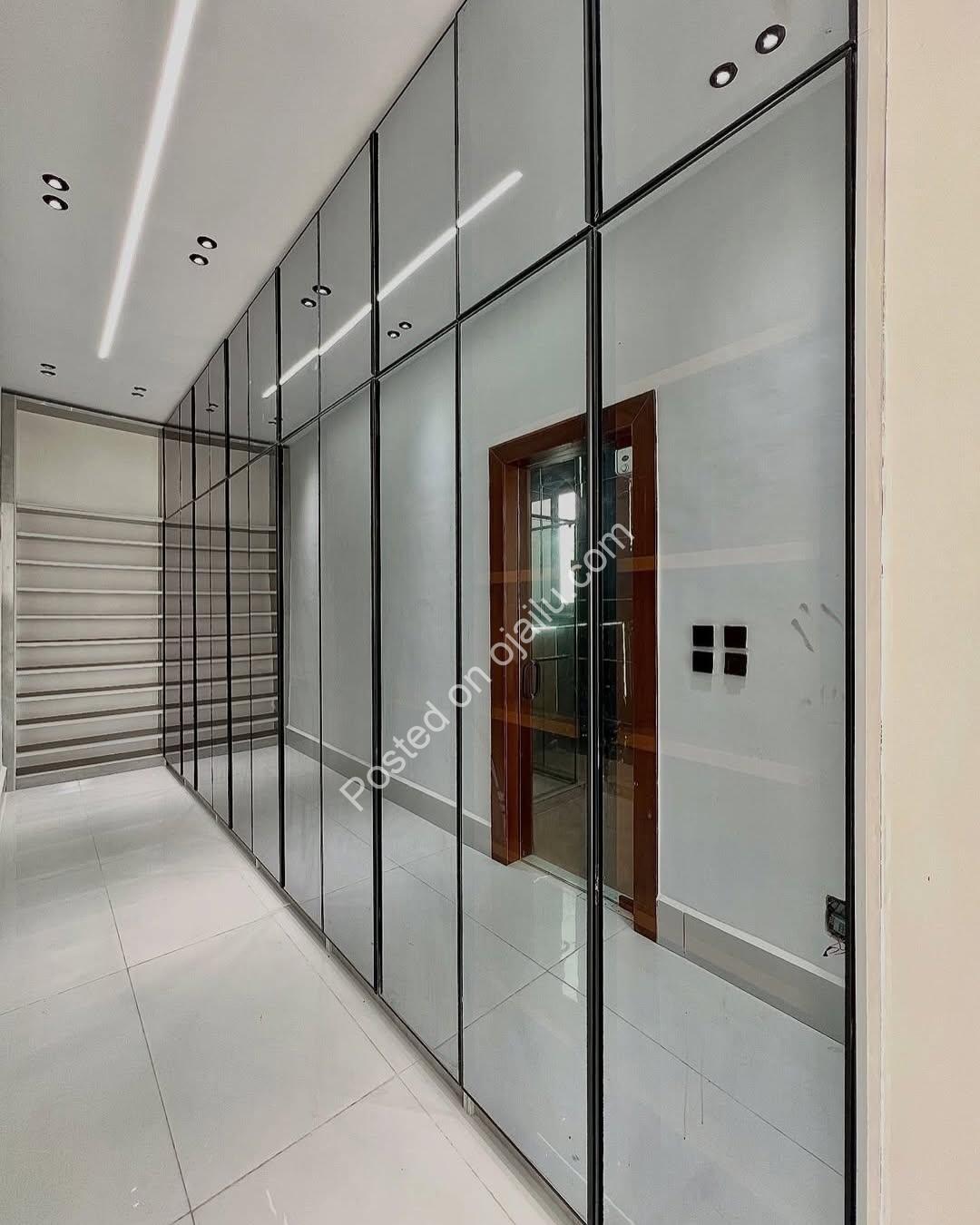 Own Your Dream: 5BR Haven with Pool & BQ