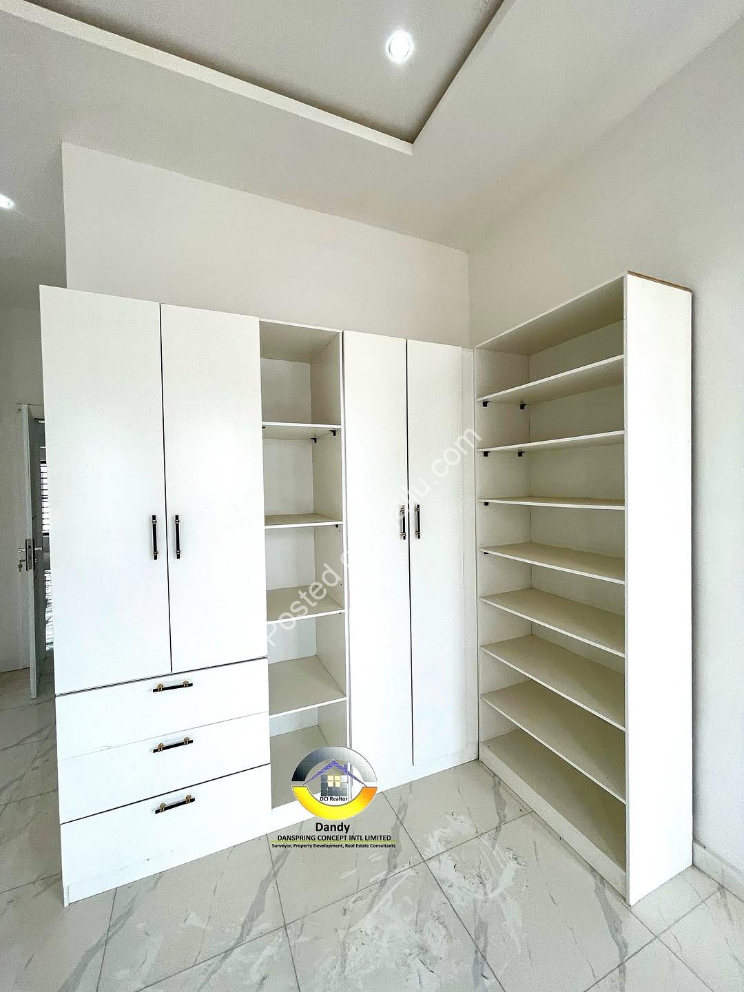 Lekki’s New 4-Bedroom Haven with BQ & Lush Gardens