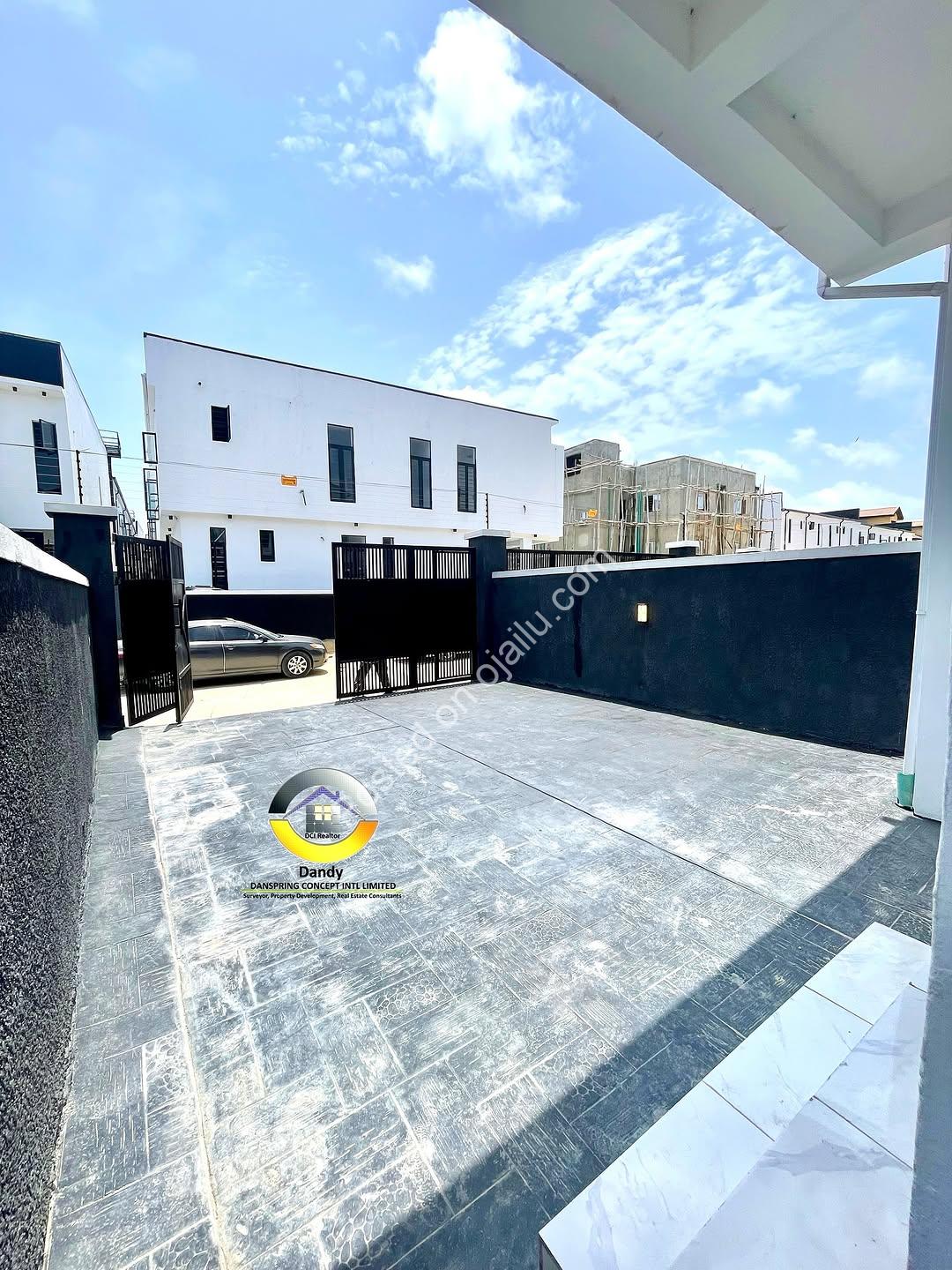 Lekki’s New 4-Bedroom Haven with BQ & Lush Gardens