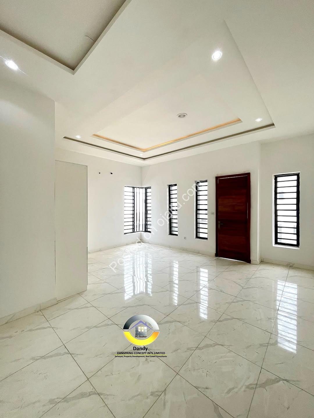Lekki’s New 4-Bedroom Haven with BQ & Lush Gardens