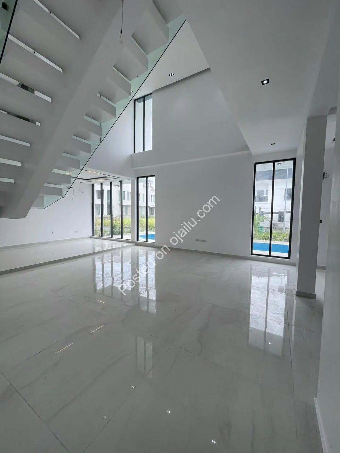 Your Dream Home Awaits: 5-Bed Duplex with Cinema & Pool
