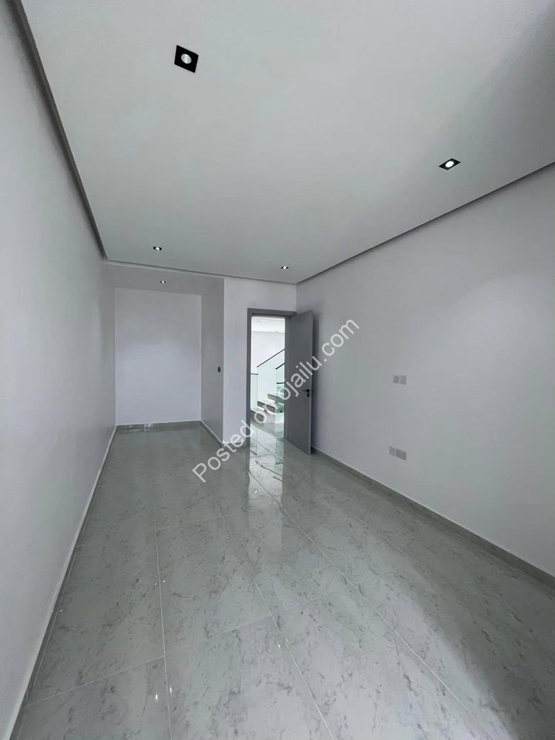 Your Dream Home Awaits: 5-Bed Duplex with Cinema & Pool