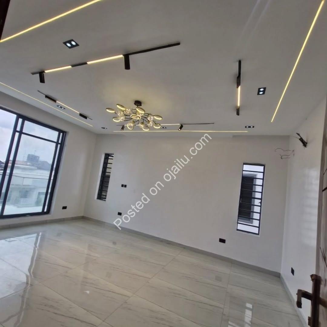 Agungi’s Finest: 4-Bedroom Semi-Detached Masterpiece