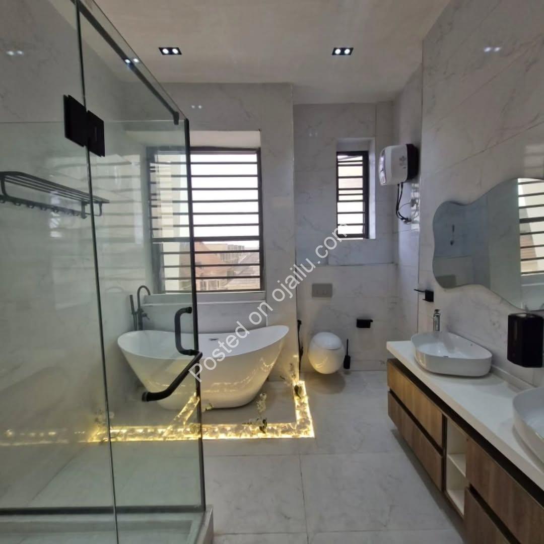 Agungi’s Finest: 4-Bedroom Semi-Detached Masterpiece