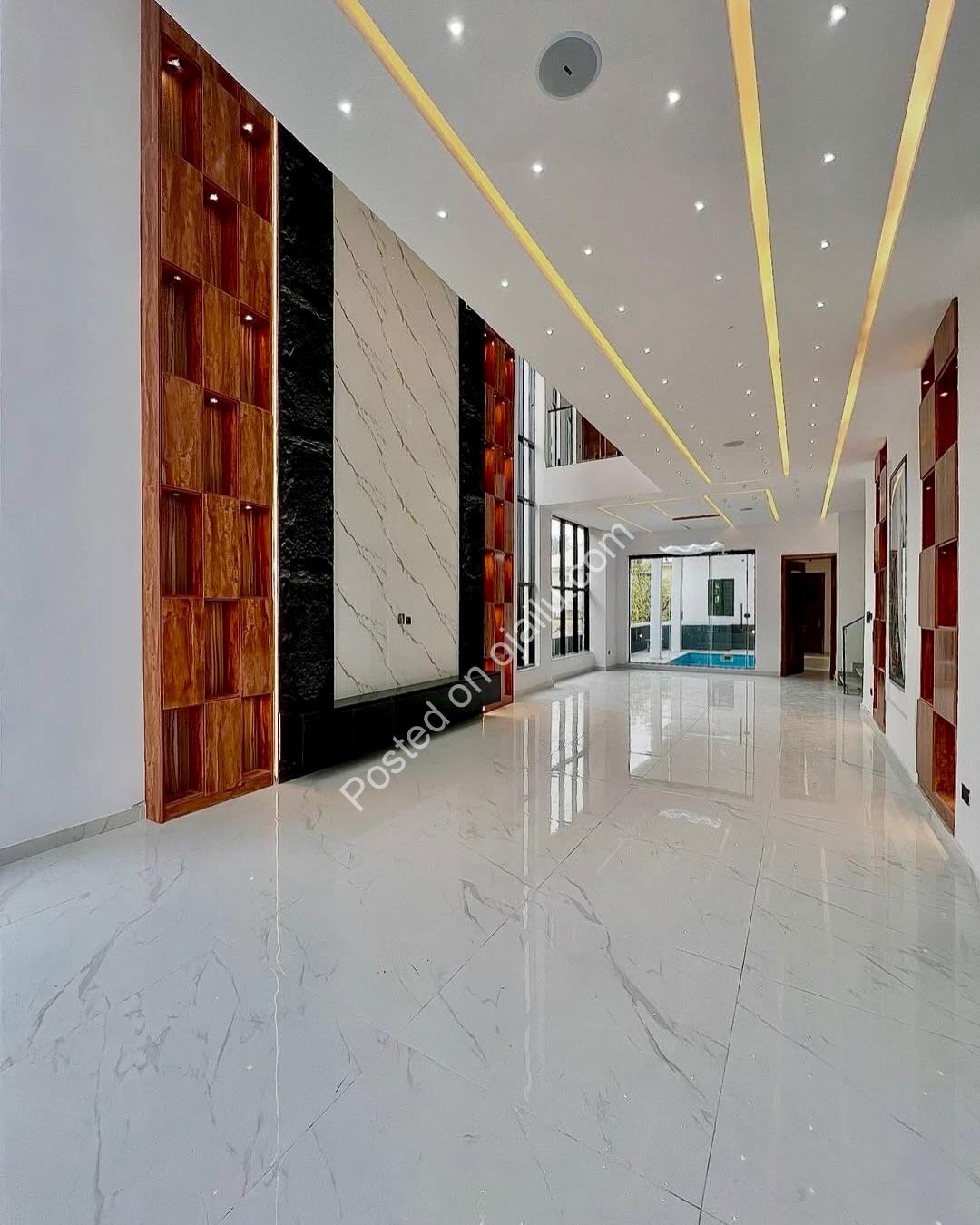 Exclusive 5-Bed Haven with Pool in Lekki County