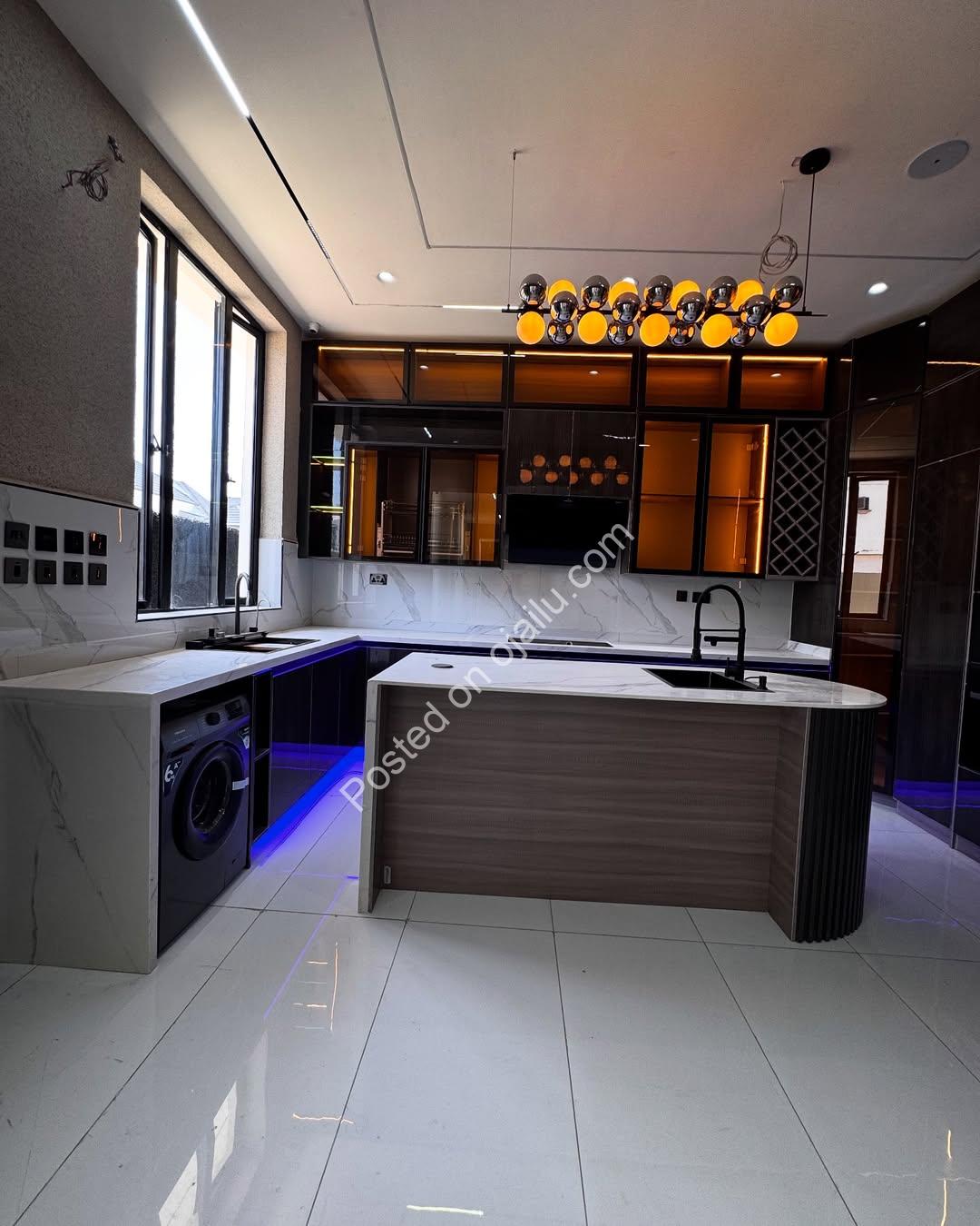 Orchid Lekki: 5-Bed Duplex with Pool & Luxury Finishes