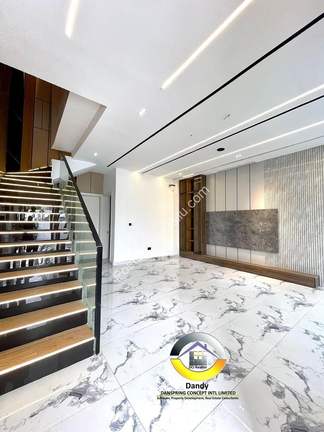 Opulent 4-Bedroom Haven in Prime Lekki