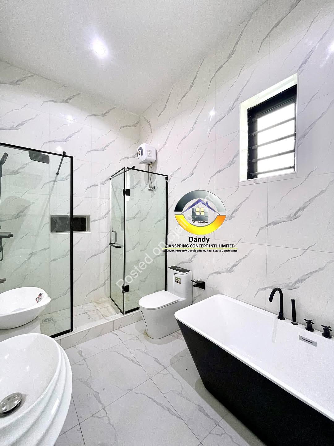 Opulent 5-Bed Haven with Pool in Lekki