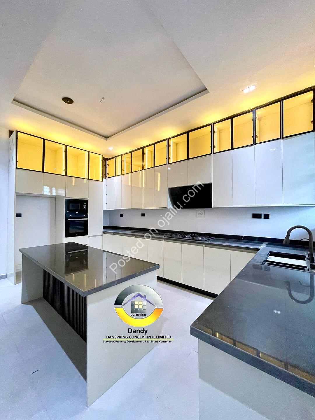 Opulent 5-Bed Haven with Pool in Lekki