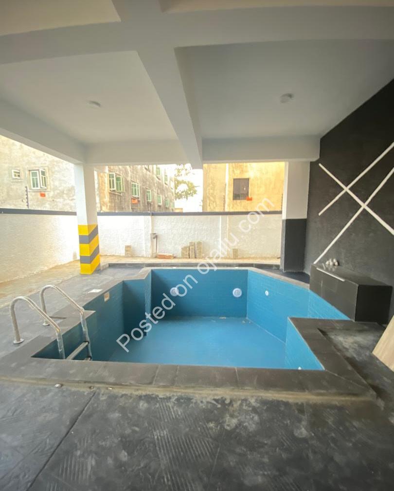 Lekki’s New Road Gem: 2-Bed Ensuite with Pool